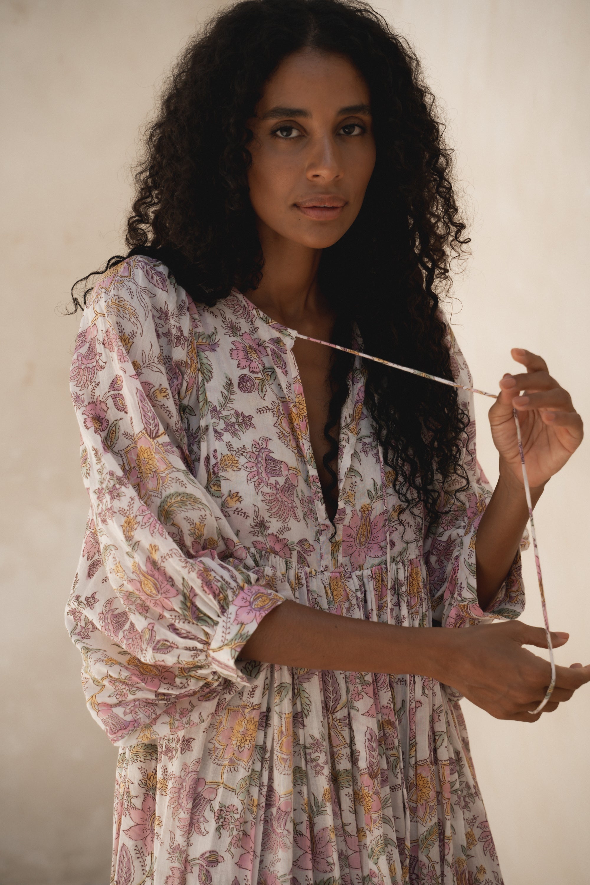 新品未使用 Daughters of India カイラドレス ピンク Kyra Maxi Dress ~ Fuchsia Bloom – Daughters of India